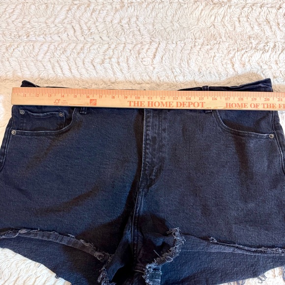 Abercrombie & Fitch 90s Relaxed High Rise Black Cutoff Shorts 35 - 20 Raw Hem - Picture 4 of 6